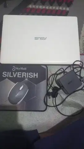 Dijual seadanya laptop second Asus X452E (bisa nego dan cod)