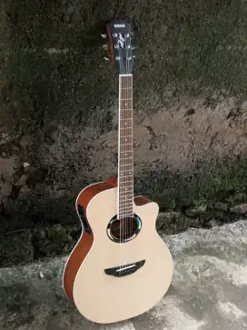 Gitar akustik elektrik Yamaha APX