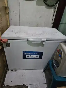 Midea chest freezer