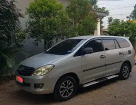 Innova bensin 2004 akhir tipe v matic milik pribadi
