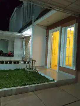 Dijual cepat unit siap huni, hanya tinggal 1 unit. Rumah klasik modern