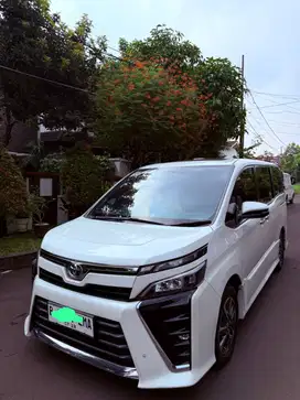 Jual Toyota Voxy KM RENDAH 41 rb pemakaian sendiri dari baru terawat.