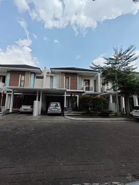 Dijual Rumah Mewah Dalam Perumahan Elite Bale Mulia Dekat Mall JCM