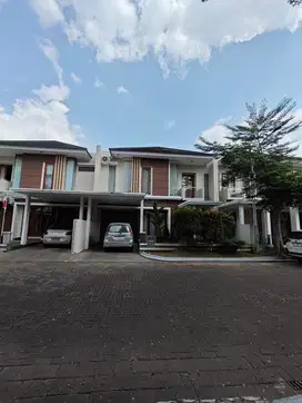 Dijual Rumah Mewah Dalam Perumahan Elite Bale Mulia Dekat Mall JCM