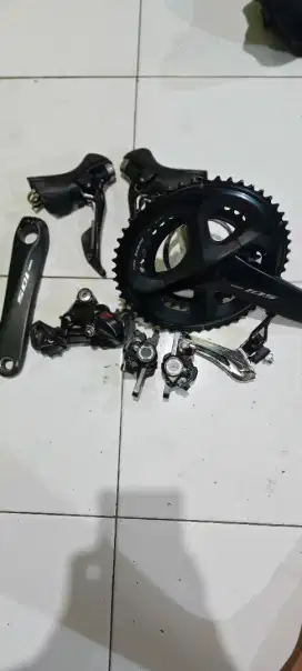 GRUPSET 105 5800 MIX R7000
