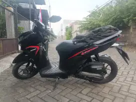 Jual vario 125 tahun 2020 bekas seperti baru