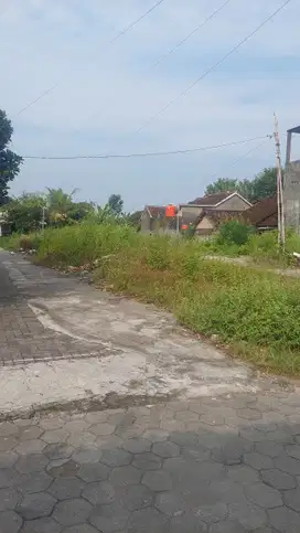 Sukoharjo Jakal, Tanah Sleman Jogja, dekat Kampus UII