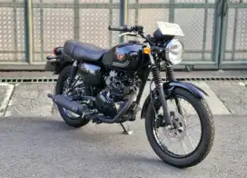 Superb Like New! Kawasaki W175 SE Th. 2025 bln 5 KM.2rb Nik 2024 W 175