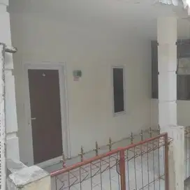 Di Kontrakan Rumah 10 menit ke pusat kota bogor (kebun raya)