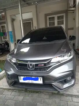 Honda Jazz RS 2018 AT – Kondisi baik, Siap Pakai!