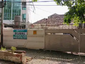 Dijual Rumah Tua Cocok untuk Gudang atau Kantor Pangeran Jayakarta