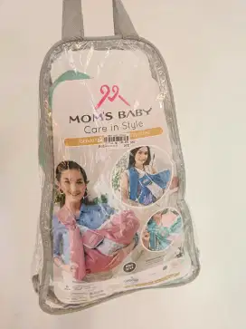 Gendongan bayi samping