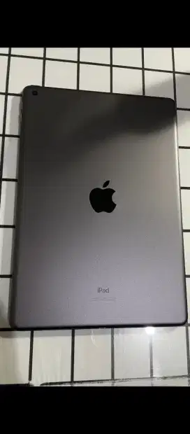 Ipad second Generasi 8