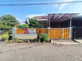 Rumah siap huni lokasi strategis