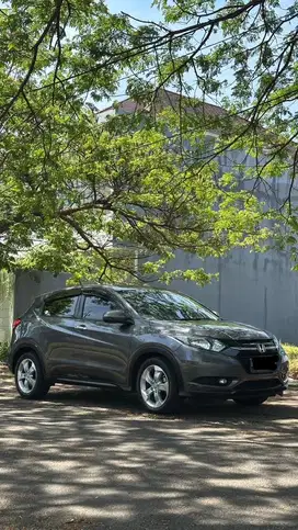 Dijual Honda HRV 2016 Type E CVT