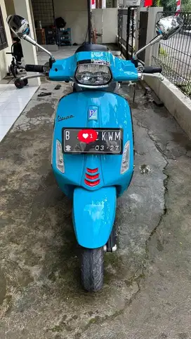 DIJUAL VESPA SPRINT TAHUN 2022 KM LOW