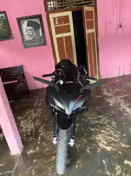 LOW KM HONDA CBR 150 MANUAL 2022 HITAN