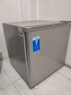 Kulkas mini aqua