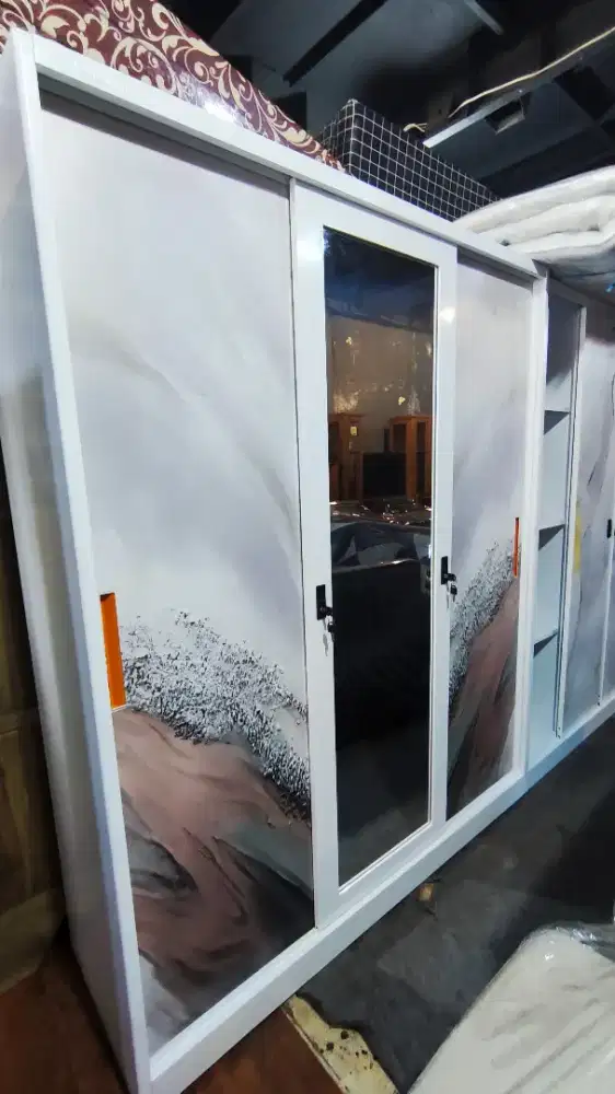 Promo Lemari Pakaian Bahan Besi 3 Pintu Sliding