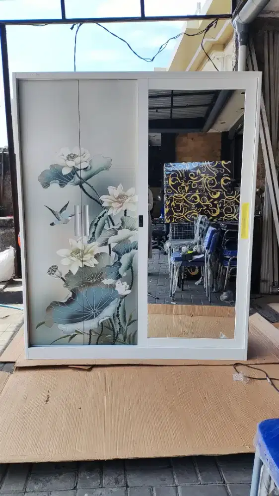 Promo Lemari Pakaian Besi 3 pintu sliding