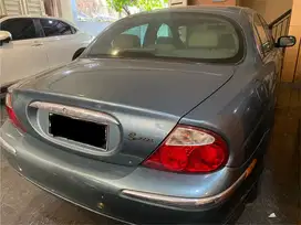 Jaguar S-Type (mint condition)