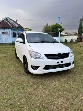 Innova diesel 2kd AT type V 2012