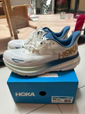 Hoka Clifton 9 - EU 42 2/3 - BEKAS