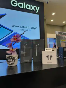 Samsung Galaxy S25 Ultra Promo Cashback 5jt free Galaxy Buds 3