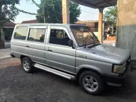 Di jual: Toyota Kijang 95