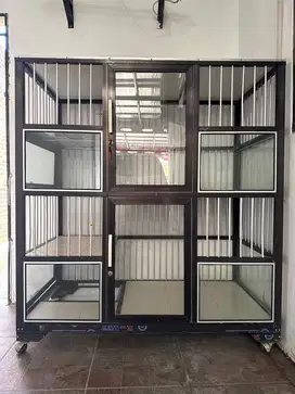 Kandang kucing dua pintu