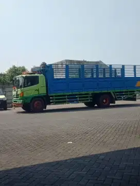 Truck HINO model FG 235 TI tahun 2013 akhir