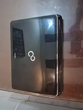 Laptop Core i5 6GB SSD +HDD Batre Kuat Badak Fujitsu Garansi