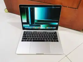 Macbook Pro 2019 Touchbar 13inch Core i5 16GB 256GB