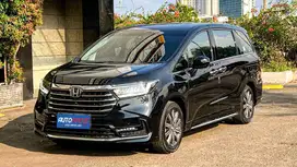 KM Antik | Honda Odyssey 2.4 E AT Facelift Sensing Sunroof Nik 2021