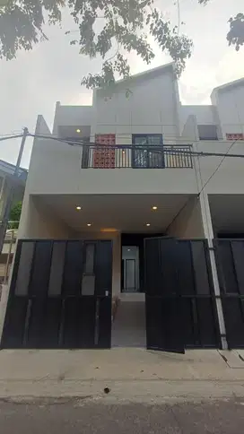 RUMAH BARU 2 LANTAI DEKAT MALL  DURI KEPA JAKARTA BARAT