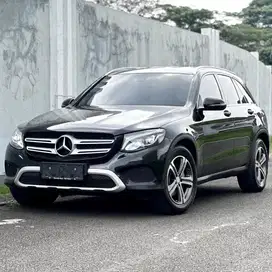 (CASH) Mercedes Benz GLC250 AMG 4Matic 2017