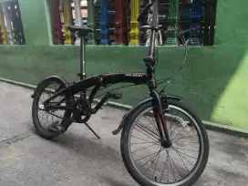 Sepeda lipat polygon urbano i3 lama tidak dipakai