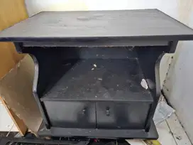 Meja TV Kayu Warna Hitam + Roda