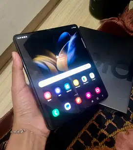 Samsung galaxy Z fold 4 12/512