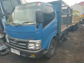 Toyota Dyna engkel 110st  th2013 bak