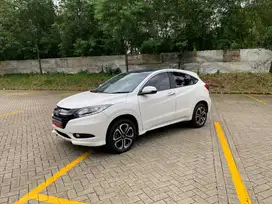 HONDA HR-V 1.8 PRESTIGE AT 2016 LOW KM