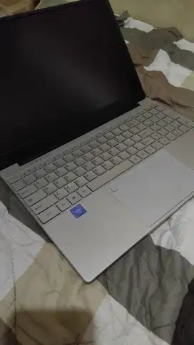 Laptop Mennhong X133 Bisa buat belajar, ngedit, nonton, ngegames, dll