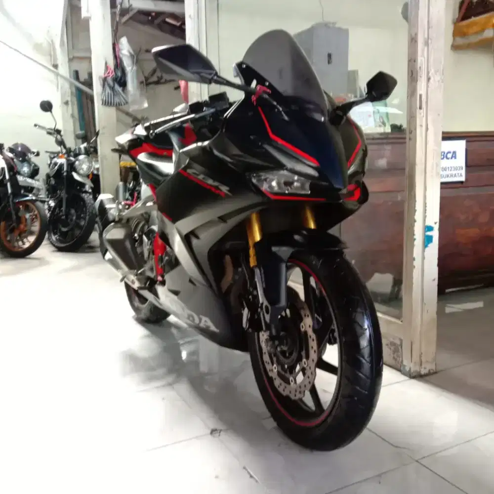 DP 18 JT/ BUNGA MENURUN 2% / HONDA CBR 250 TAHUN 2023