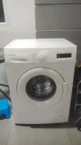Dijual mesin cuci front loading SharpMurah