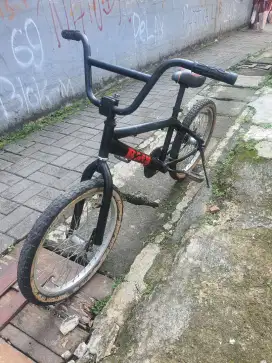 Sepeda bmx uk 20