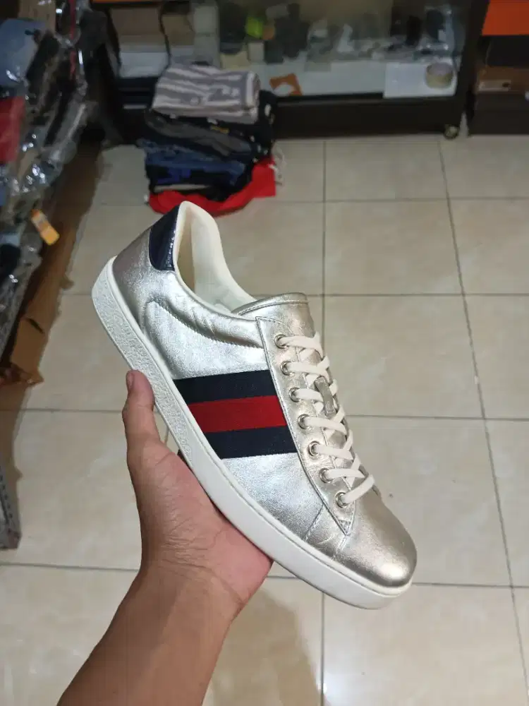 Sepatu y Gucci snakers size 43 second