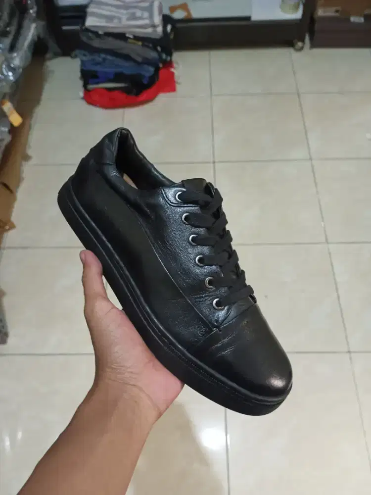 Sepatu pria emergedo Zegna size 42 second