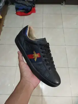 Sepatu pria snakers Gucci size 40 second