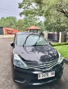Nissan Grand livina 2013 Bensin