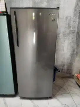 Kulkas freezer panasonic